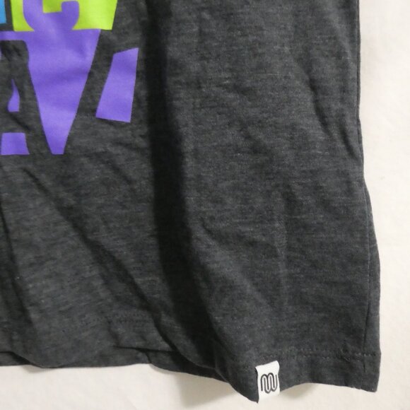 ME TO WE STYLE | small | Graphic Charcoal V-Neck Tee / T-Shirt | Made In Canada - Picture 8 of 14